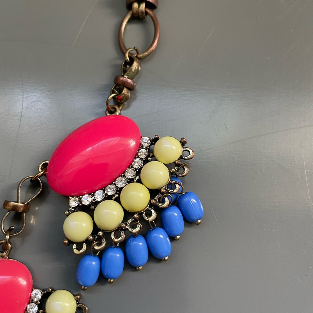 Pink and blue statement necklace - Picture 5 of 6
